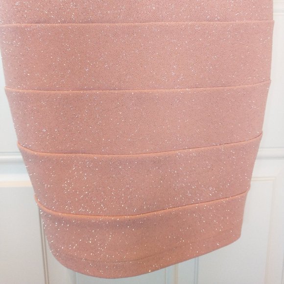 Le Chateau bandeau style dress, NWT, light pink with sparkles - Picture 6 of 11